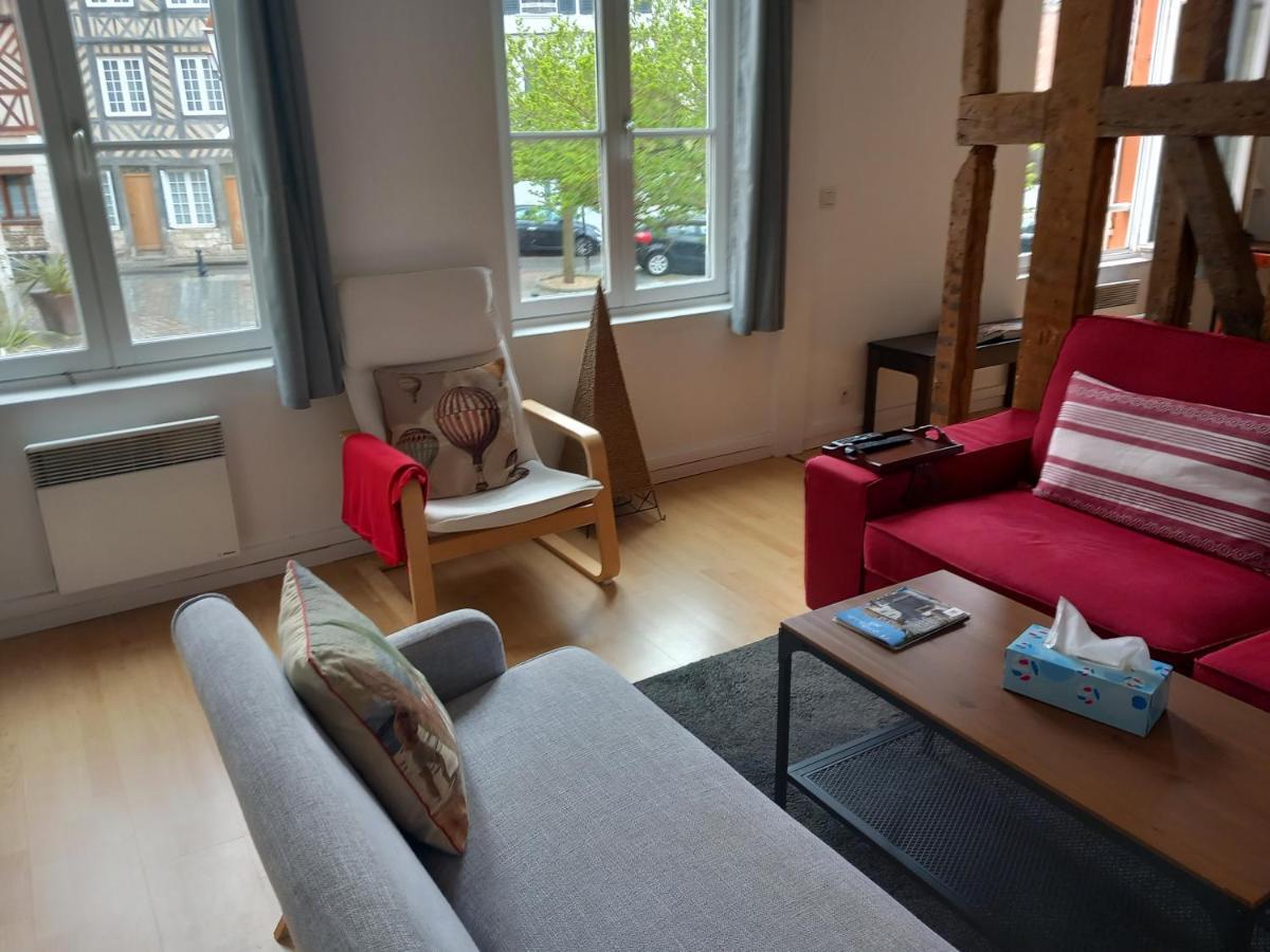 Le Leon Apartment Honfleur Exterior photo